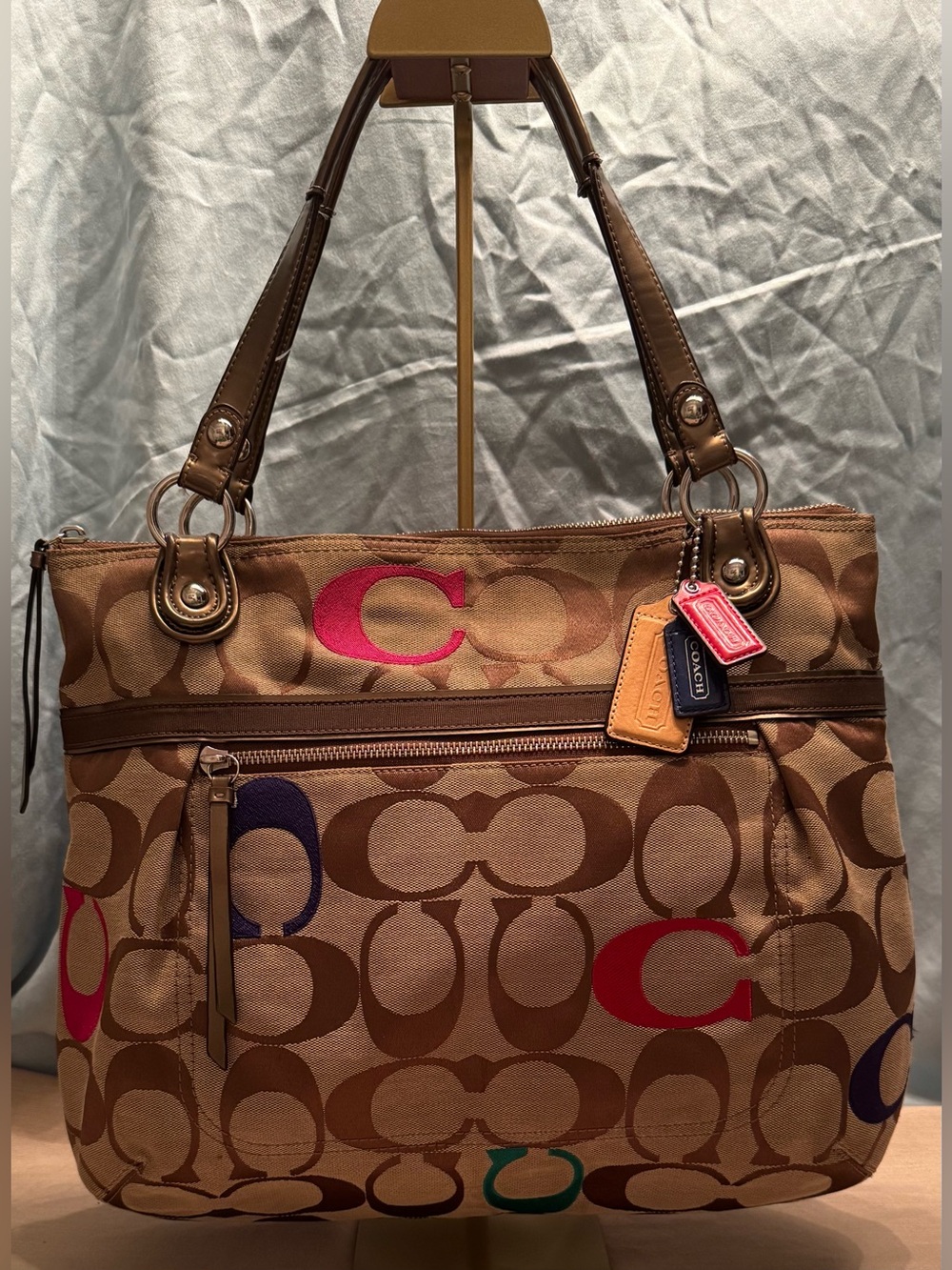 Coach Poppy Signature C Glam Tote - Picture 2 of 15